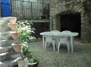 Charming village house 2/4 travelers